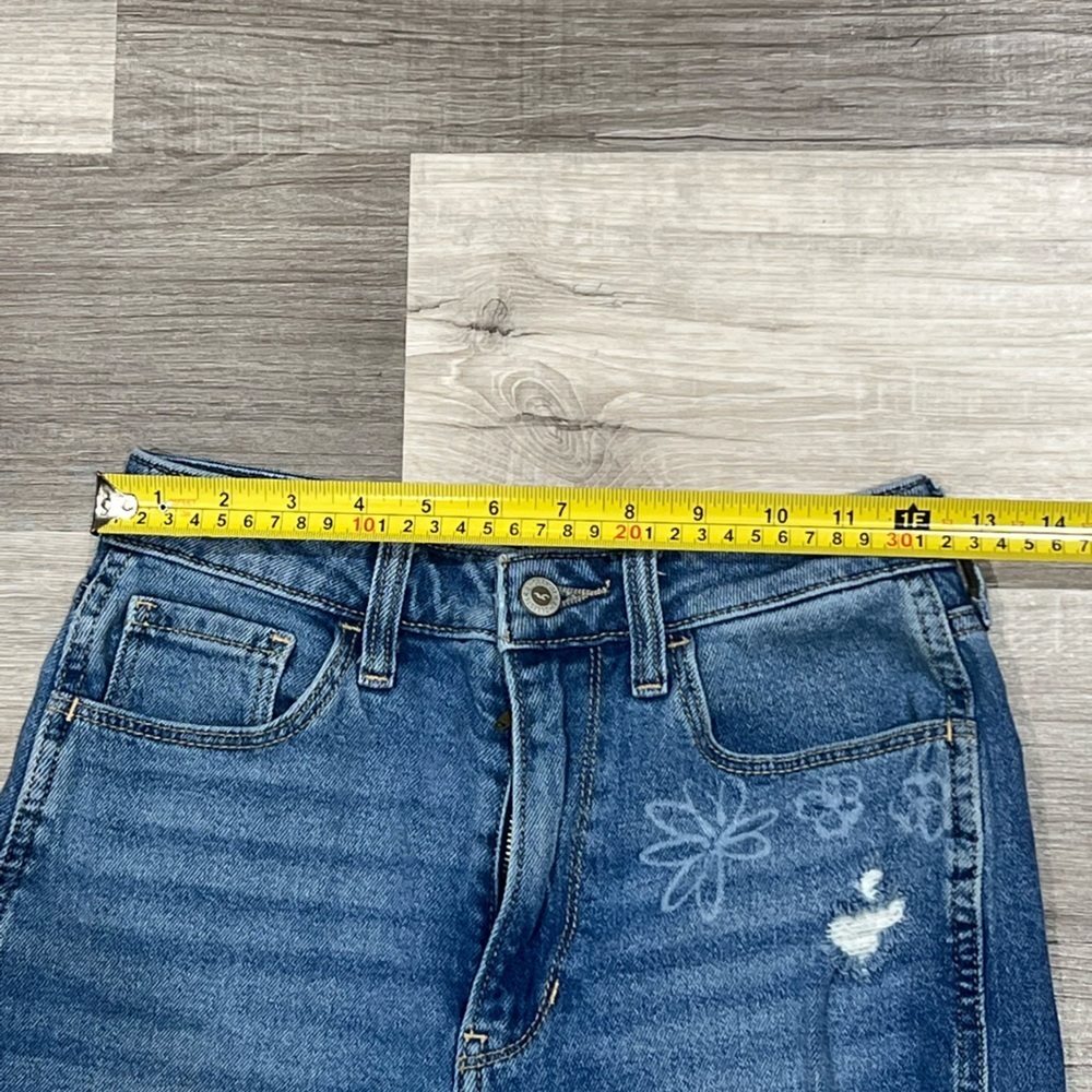Hollister ultra high rise mom jeans vintage stretch flowers size 1R - Picture 6 of 8